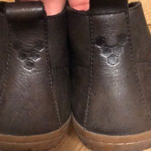 Vivobarefoot brown leather boots
